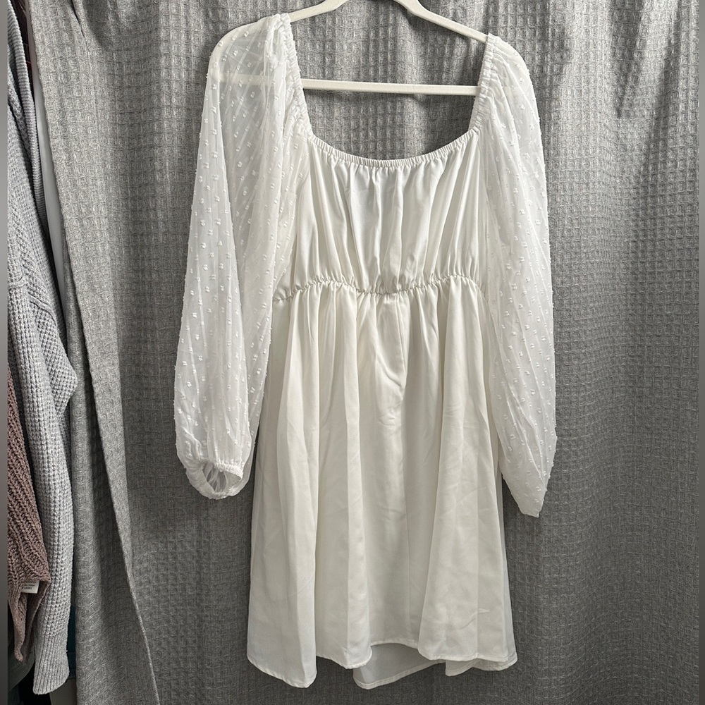 NWT White Bridal Polka Dot Long Sleeve Tie Back Dress